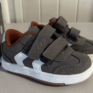 Dr. Scholl's Gray and White Kids Sneakers